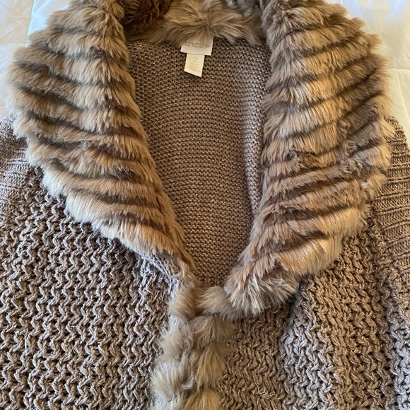 Woman’s Chico’s size 2 tan sweater vest Super Cute! - Picture 2 of 4